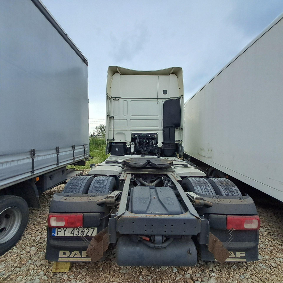 DAF XF 460 FT CIĄGNIK SIODŁOWY - Nyergesvontató: 3 kép. DAF XF 460 FT CIĄGNIK SIODŁOWY - Nyergesvontató: 3 kép.