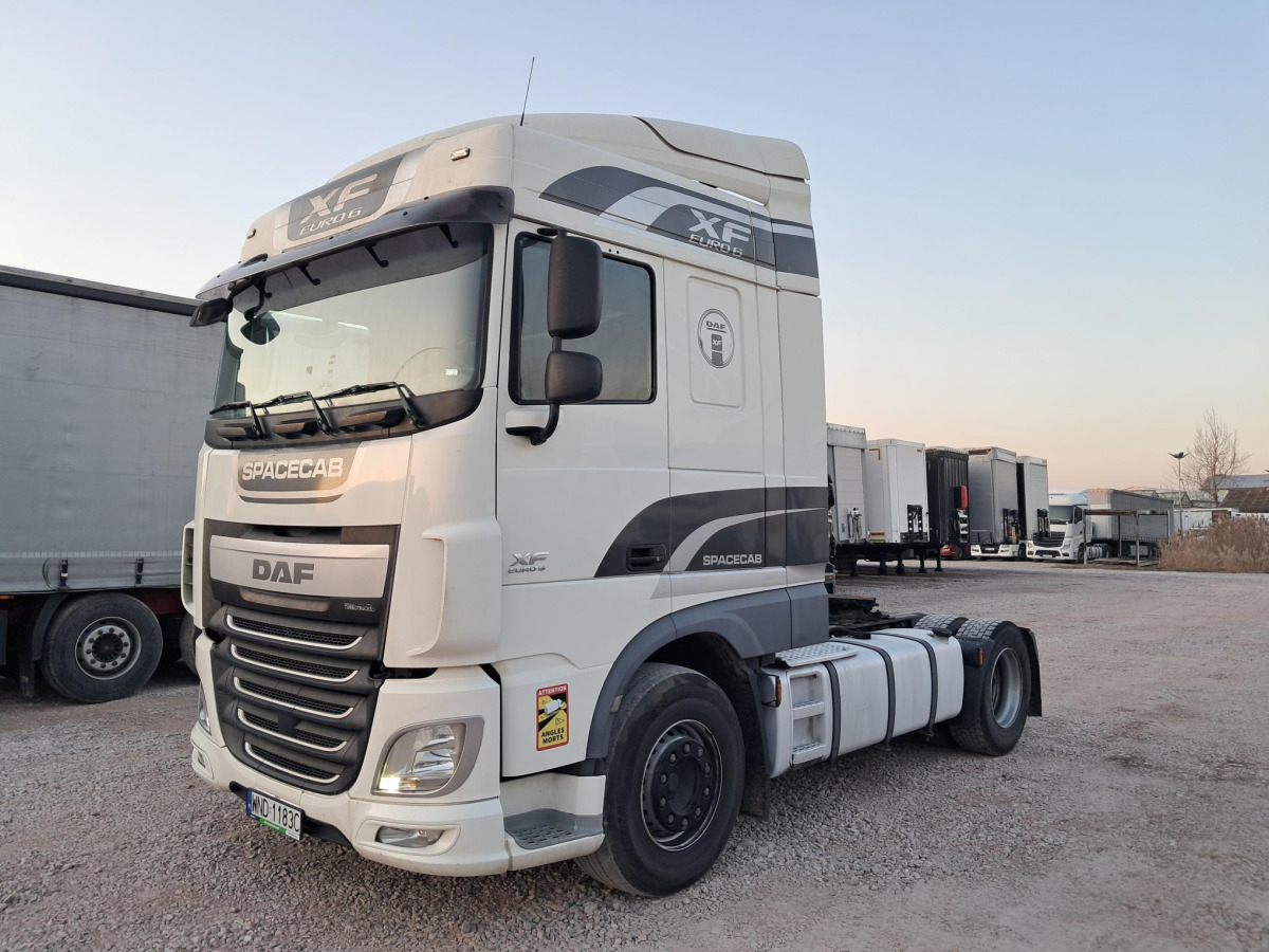 DAF XF 460 FT CIĄGNIK SIODŁOWY - Nyergesvontató: 2 kép. DAF XF 460 FT CIĄGNIK SIODŁOWY - Nyergesvontató: 2 kép.