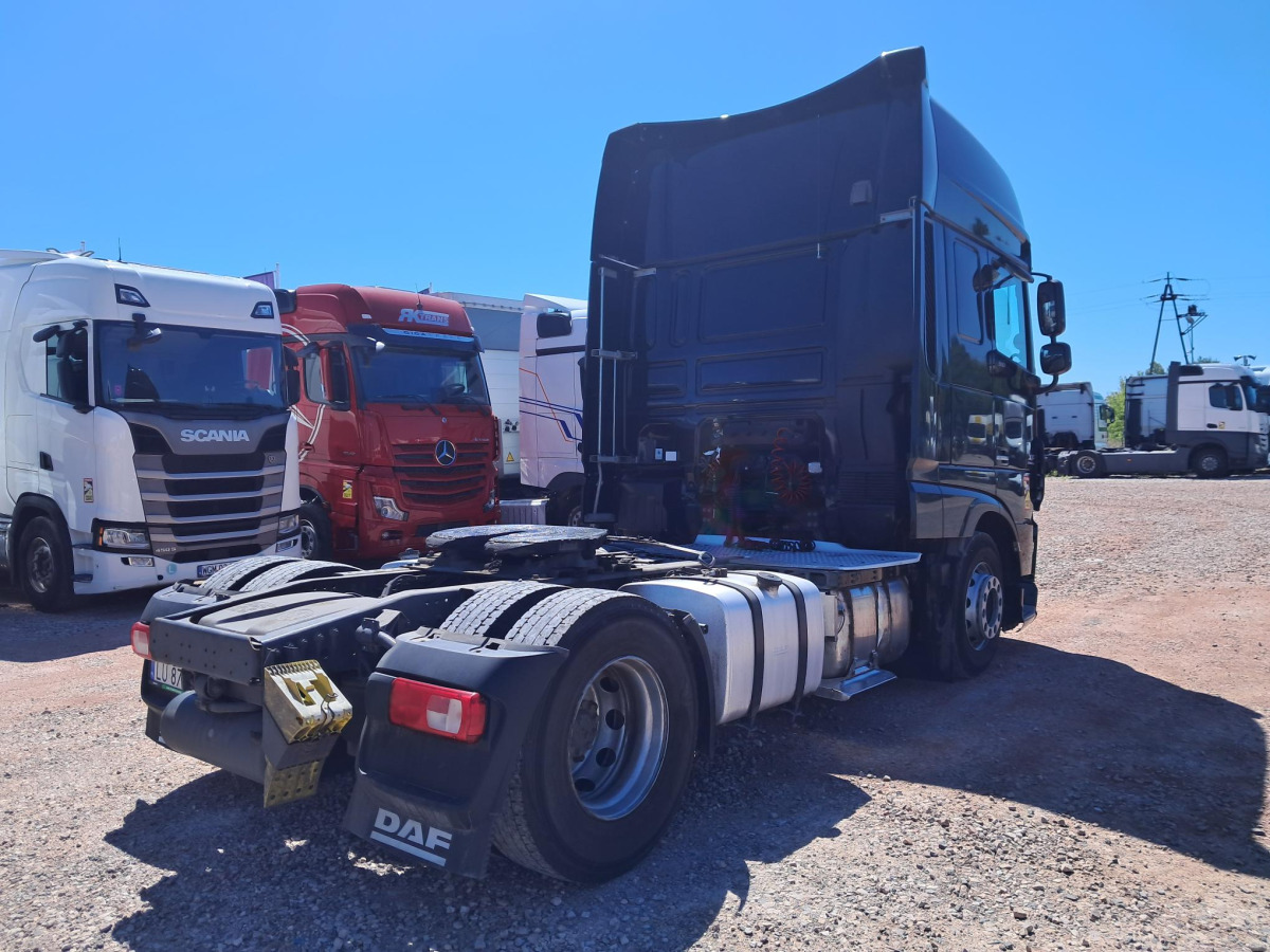 DAF XF 510 FT CIĄGNIK SIODŁOWY - Nyergesvontató: 4 kép. DAF XF 510 FT CIĄGNIK SIODŁOWY - Nyergesvontató: 4 kép.
