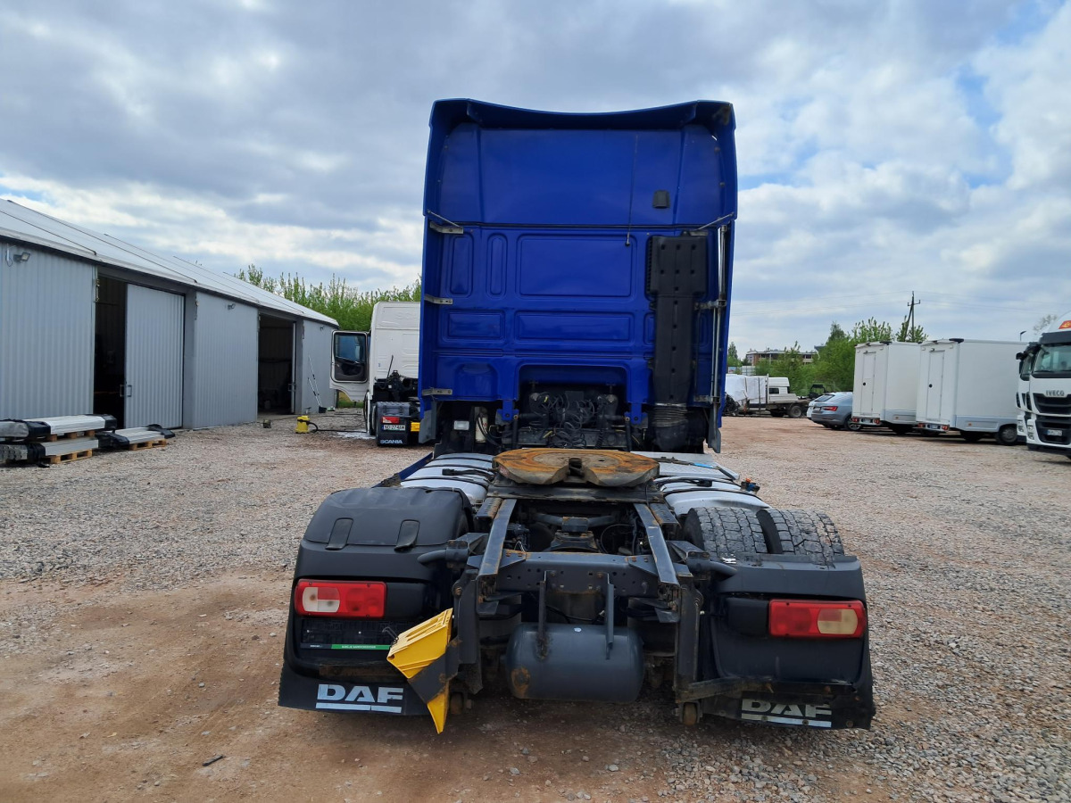 DAF XF CIĄGNIK SIODŁOWY - Nyergesvontató: 5 kép. DAF XF CIĄGNIK SIODŁOWY - Nyergesvontató: 5 kép.