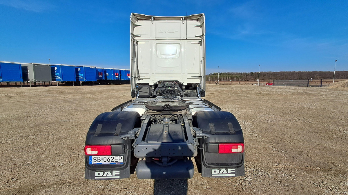 DAF XG 480 FT CIĄGNIK SIODŁOWY - Nyergesvontató: 4 kép. DAF XG 480 FT CIĄGNIK SIODŁOWY - Nyergesvontató: 4 kép.