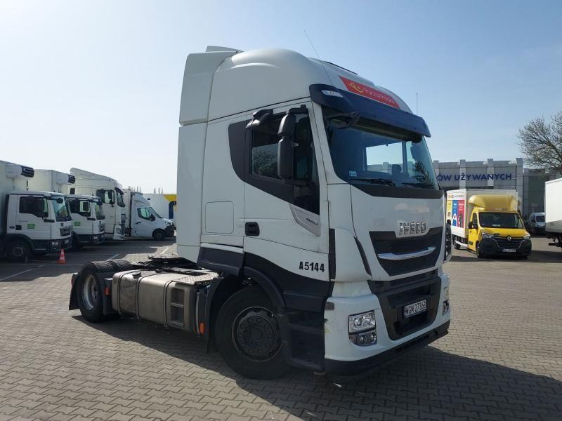 IVECO AS 440 S48 CIĄGNIK SIODŁOWY - Nyergesvontató: 1 kép. IVECO AS 440 S48 CIĄGNIK SIODŁOWY - Nyergesvontató: 1 kép.