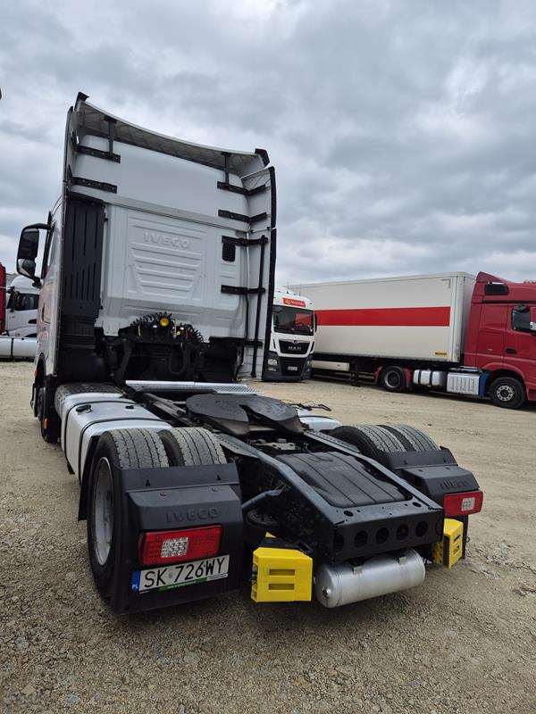 IVECO AS440ST/FP LT CIĄGNIK SIODŁOWY - Nyergesvontató: 5 kép. IVECO AS440ST/FP LT CIĄGNIK SIODŁOWY - Nyergesvontató: 5 kép.