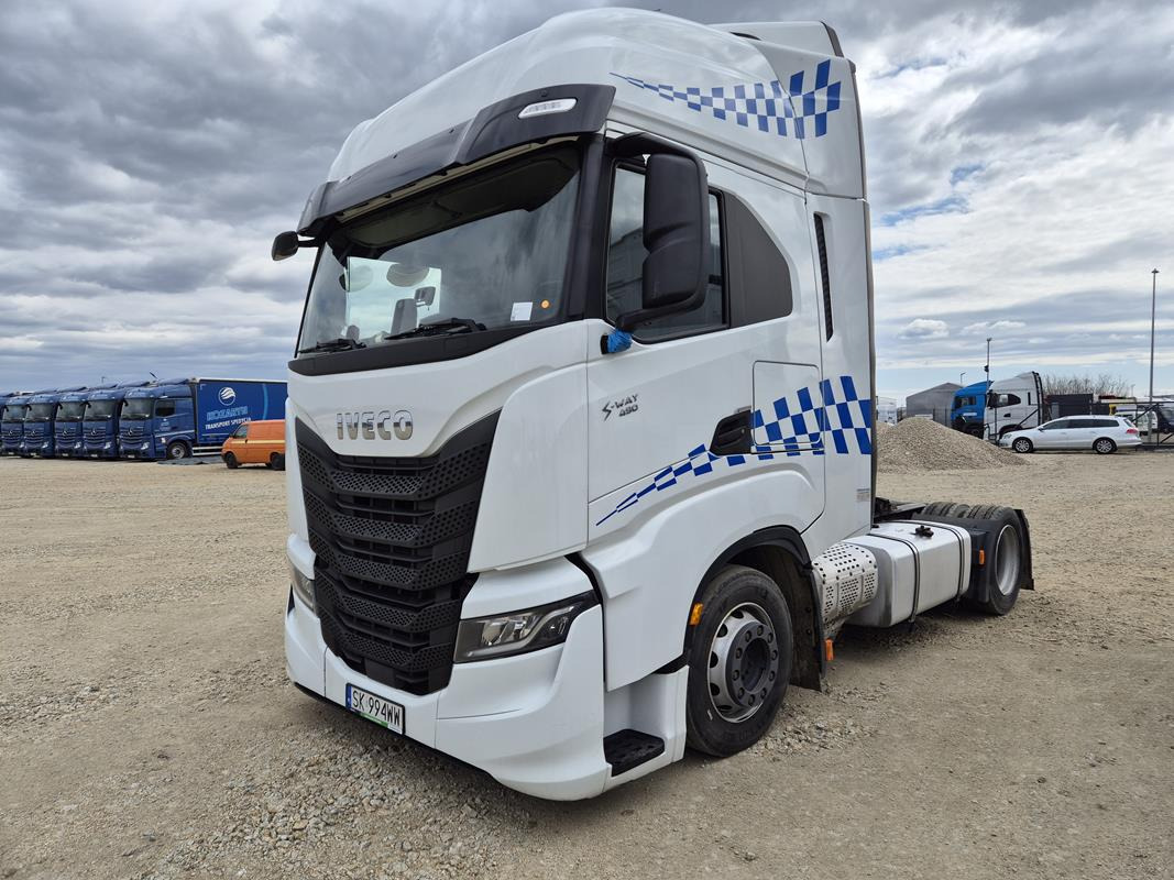 IVECO AS440ST/FP LT CIĄGNIK SIODŁOWY - Nyergesvontató: 2 kép. IVECO AS440ST/FP LT CIĄGNIK SIODŁOWY - Nyergesvontató: 2 kép.