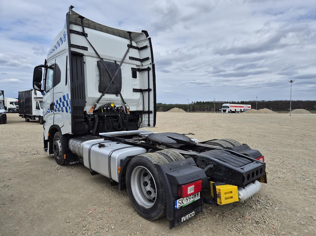 IVECO AS440ST/FP LT CIĄGNIK SIODŁOWY - Nyergesvontató: 3 kép. IVECO AS440ST/FP LT CIĄGNIK SIODŁOWY - Nyergesvontató: 3 kép.