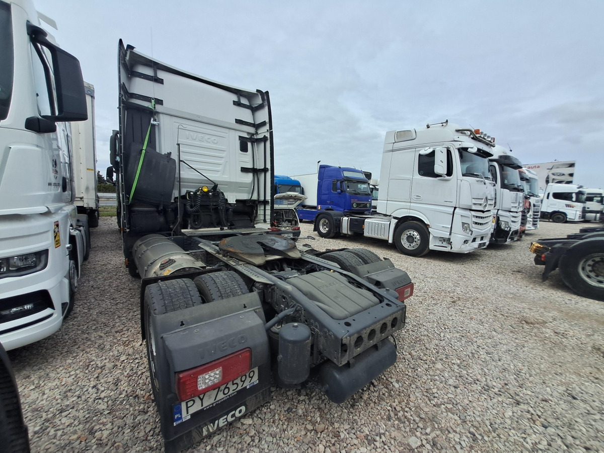 IVECO AS440ST/FP LT LNG CIĄGNIK SIODŁOWY - Nyergesvontató: 4 kép. IVECO AS440ST/FP LT LNG CIĄGNIK SIODŁOWY - Nyergesvontató: 4 kép.