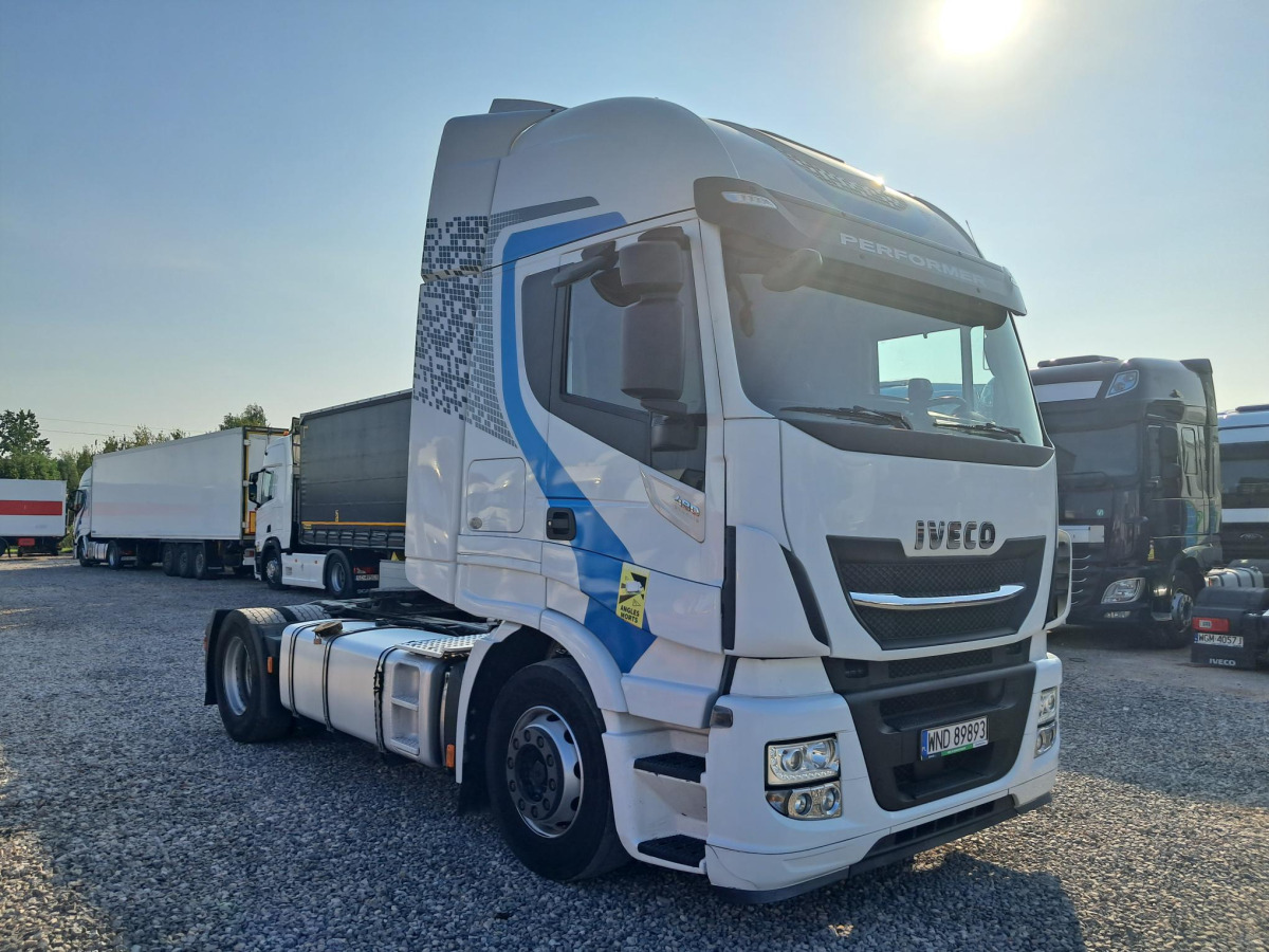 IVECO AS440ST/P CIĄGNIK SIODŁOWY - Nyergesvontató: 1 kép. IVECO AS440ST/P CIĄGNIK SIODŁOWY - Nyergesvontató: 1 kép.