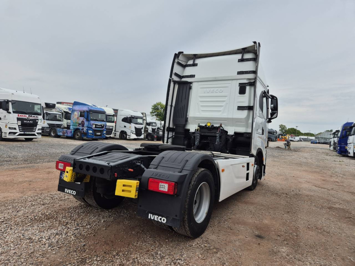 IVECO AS440ST/P CIĄGNIK SIODŁOWY - Nyergesvontató: 5 kép. IVECO AS440ST/P CIĄGNIK SIODŁOWY - Nyergesvontató: 5 kép.