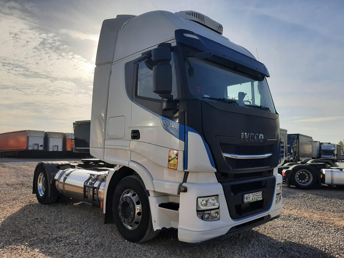 IVECO AS440ST/P LNG CIĄGNIK SIODŁOWY - Nyergesvontató: 1 kép. IVECO AS440ST/P LNG CIĄGNIK SIODŁOWY - Nyergesvontató: 1 kép.