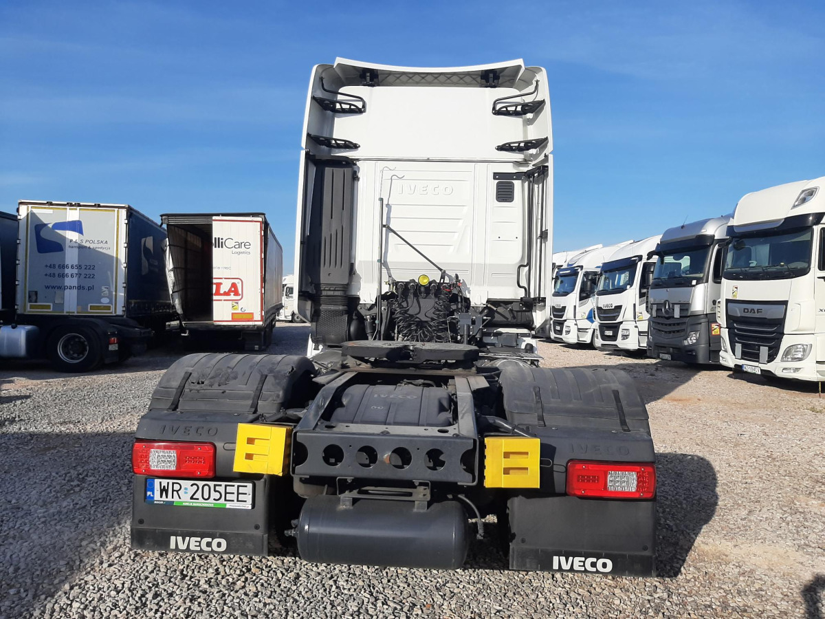 IVECO AS440ST/P LNG CIĄGNIK SIODŁOWY - Nyergesvontató: 5 kép. IVECO AS440ST/P LNG CIĄGNIK SIODŁOWY - Nyergesvontató: 5 kép.