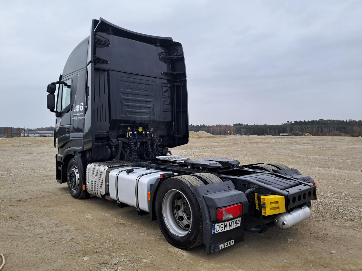 IVECO AS440T CIĄGNIK SIODŁOWY - Nyergesvontató: 5 kép. IVECO AS440T CIĄGNIK SIODŁOWY - Nyergesvontató: 5 kép.