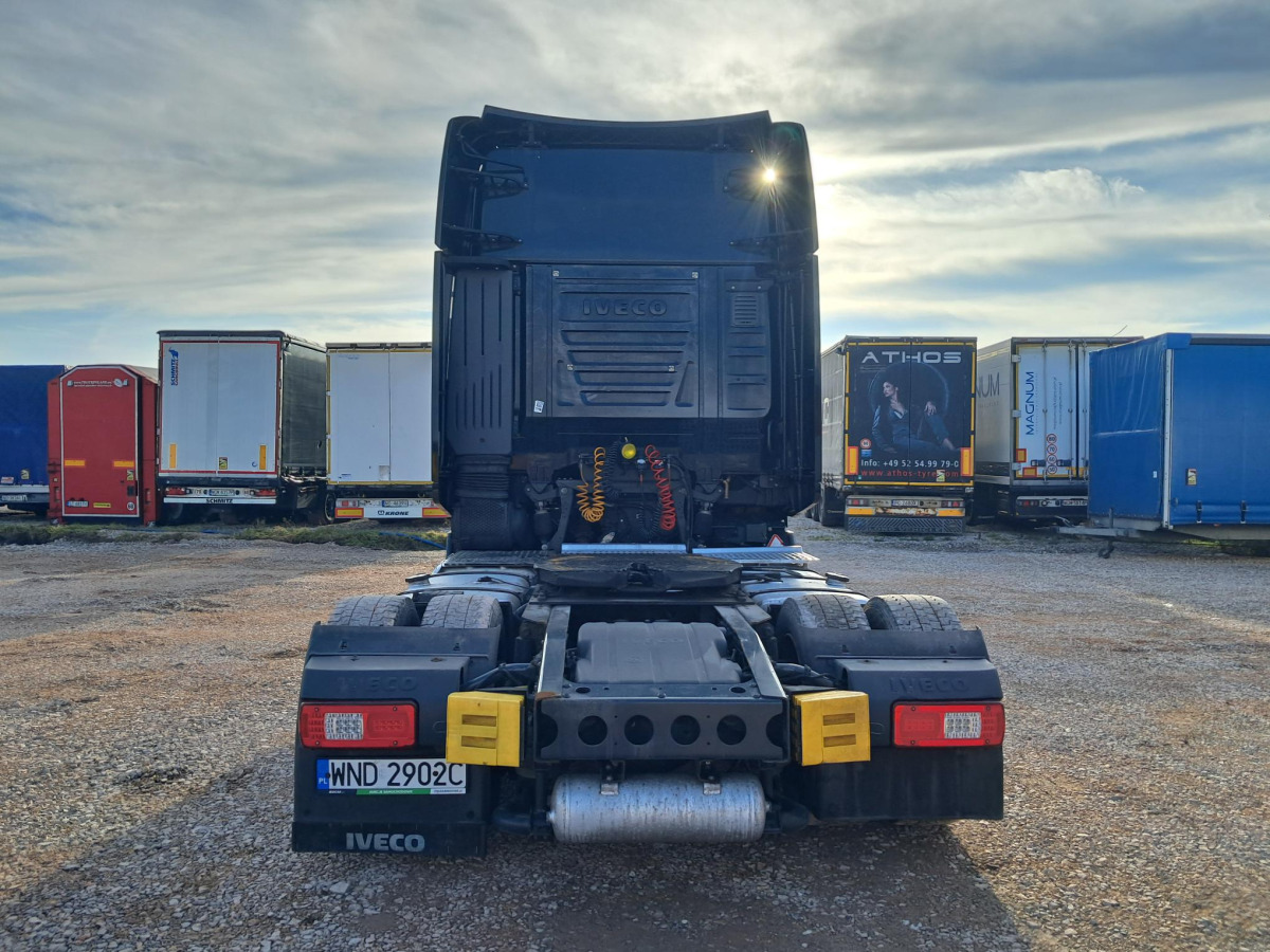 IVECO AS440T/ FP LT CIĄGNIK SIODŁOWY - Nyergesvontató: 5 kép. IVECO AS440T/ FP LT CIĄGNIK SIODŁOWY - Nyergesvontató: 5 kép.