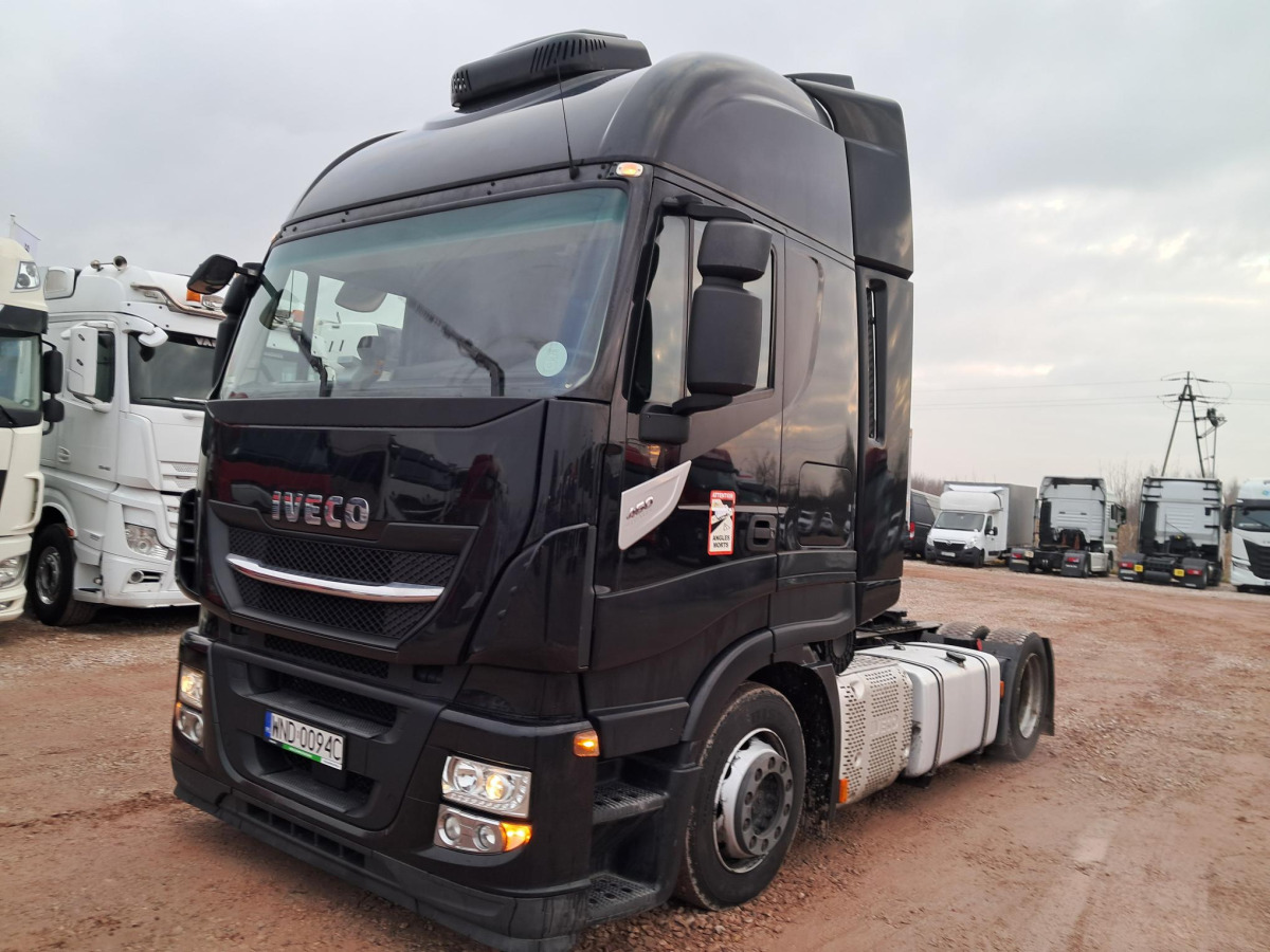 IVECO AS440T/ FP LT CIĄGNIK SIODŁOWY - Nyergesvontató: 2 kép. IVECO AS440T/ FP LT CIĄGNIK SIODŁOWY - Nyergesvontató: 2 kép.