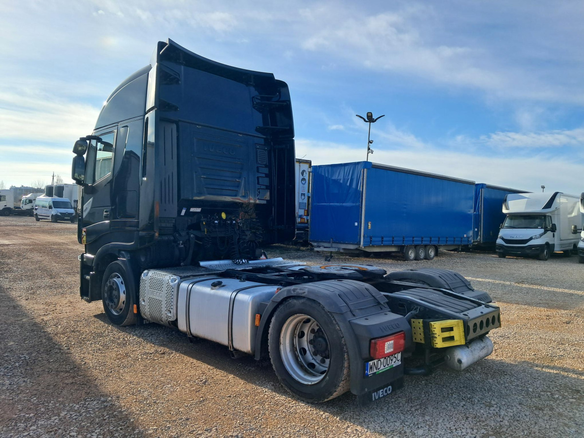 IVECO AS440T/ FP LT CIĄGNIK SIODŁOWY - Nyergesvontató: 5 kép. IVECO AS440T/ FP LT CIĄGNIK SIODŁOWY - Nyergesvontató: 5 kép.