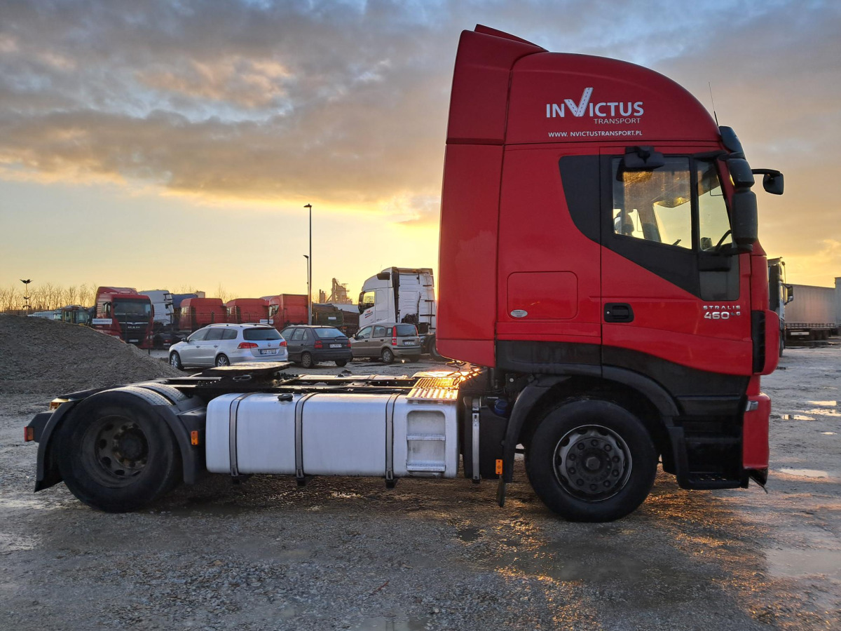 IVECO AS440T/P CIĄGNIK SIODŁOWY - Nyergesvontató: 4 kép. IVECO AS440T/P CIĄGNIK SIODŁOWY - Nyergesvontató: 4 kép.