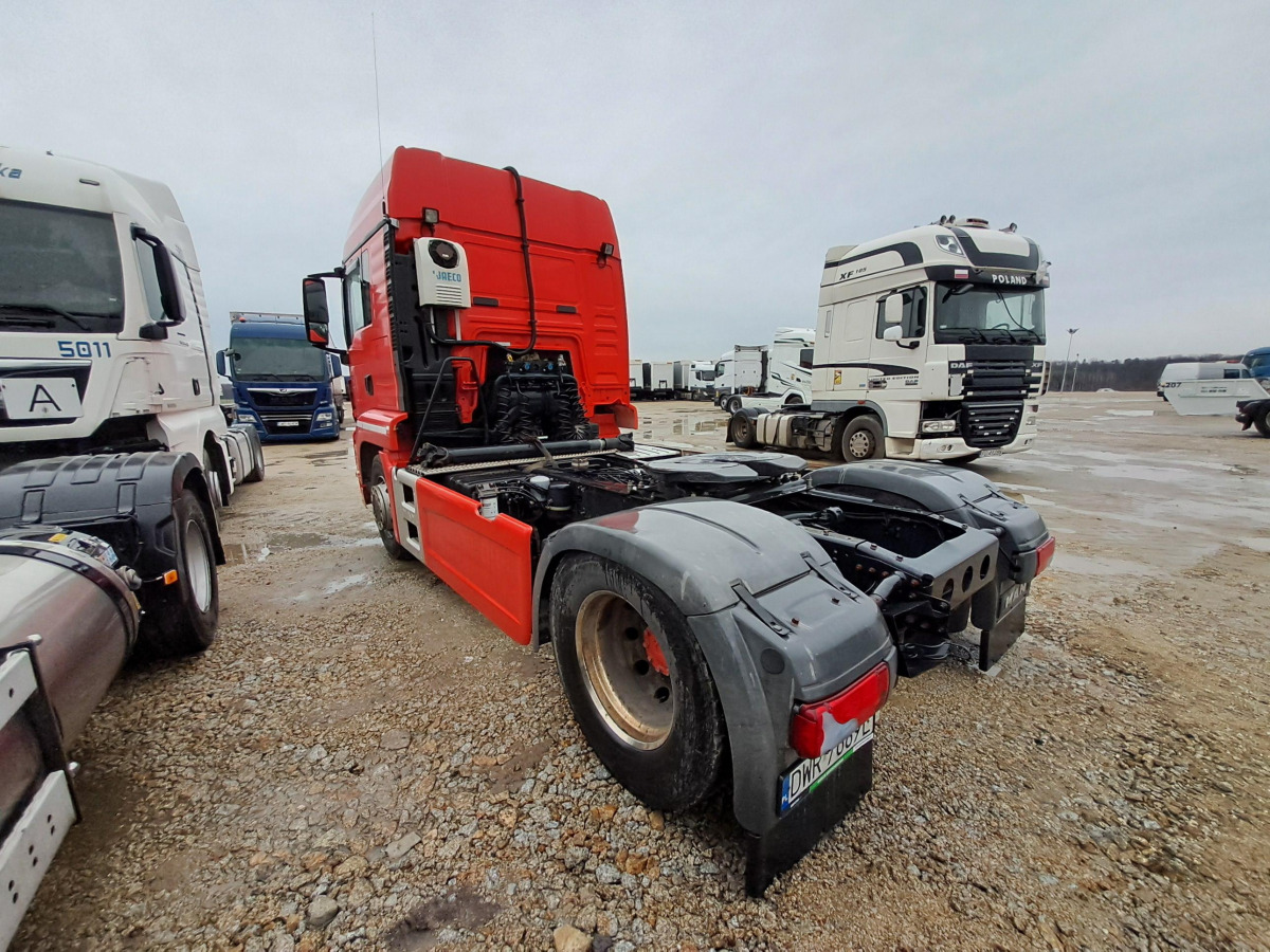 MAN TGS 18.440 4X2 CIĄGNIK SIODŁOWY - Nyergesvontató: 5 kép. MAN TGS 18.440 4X2 CIĄGNIK SIODŁOWY - Nyergesvontató: 5 kép.