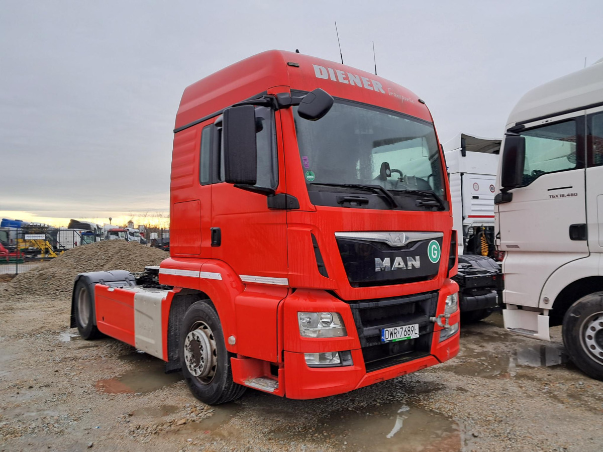 MAN TGS 18.440 4X2 CIĄGNIK SIODŁOWY - Nyergesvontató: 1 kép. MAN TGS 18.440 4X2 CIĄGNIK SIODŁOWY - Nyergesvontató: 1 kép.