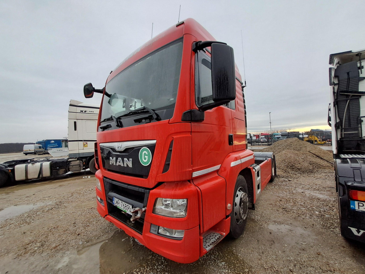 MAN TGS 18.440 4X2 CIĄGNIK SIODŁOWY - Nyergesvontató: 3 kép. MAN TGS 18.440 4X2 CIĄGNIK SIODŁOWY - Nyergesvontató: 3 kép.