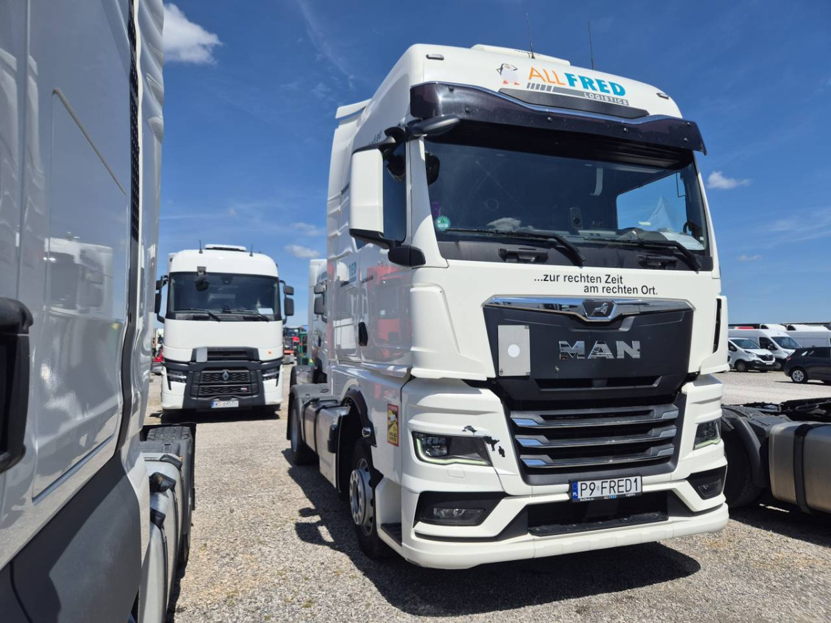 MAN TGX 18.470 CIĄGNIK SIODŁOWY - Nyergesvontató: 1 kép. MAN TGX 18.470 CIĄGNIK SIODŁOWY - Nyergesvontató: 1 kép.