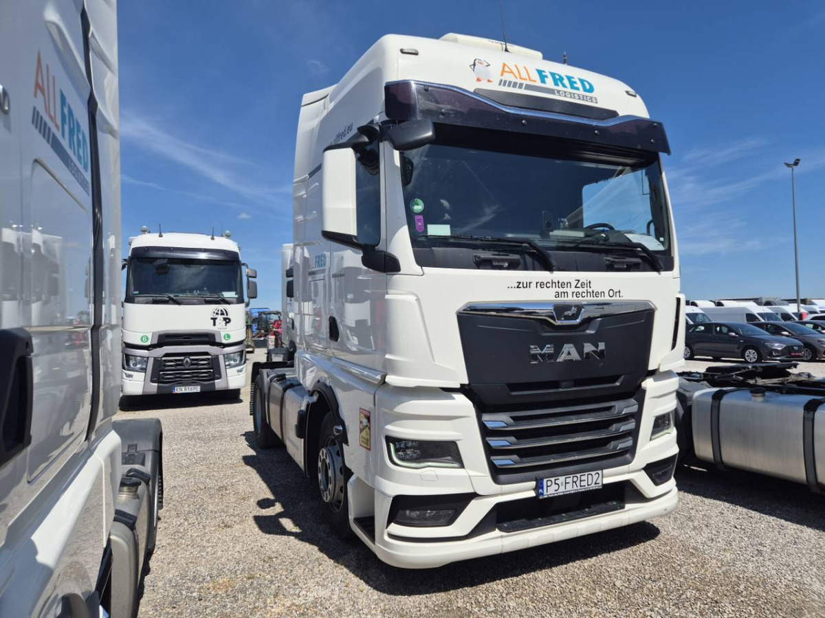 MAN TGX 18.470 CIĄGNIK SIODŁOWY - Nyergesvontató: 1 kép. MAN TGX 18.470 CIĄGNIK SIODŁOWY - Nyergesvontató: 1 kép.