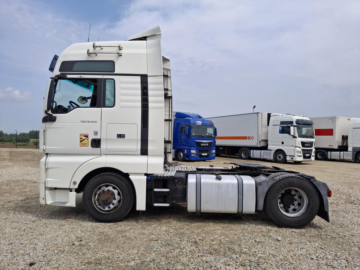 MAN TGX 18.500 4X2 BLS CIĄGNIK SIODŁOWY - Nyergesvontató: 2 kép. MAN TGX 18.500 4X2 BLS CIĄGNIK SIODŁOWY - Nyergesvontató: 2 kép.