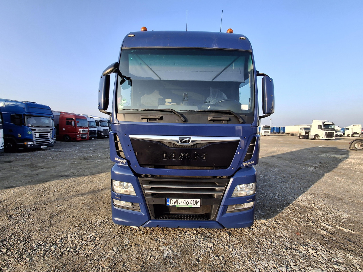 MAN TGX 18.500 CIĄGNIK SIODŁOWY - Nyergesvontató: 3 kép. MAN TGX 18.500 CIĄGNIK SIODŁOWY - Nyergesvontató: 3 kép.