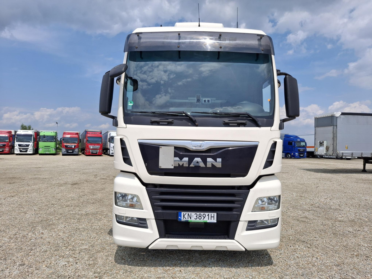 MAN TGX 18.500 CIĄGNIK SIODŁOWY - Nyergesvontató: 3 kép. MAN TGX 18.500 CIĄGNIK SIODŁOWY - Nyergesvontató: 3 kép.