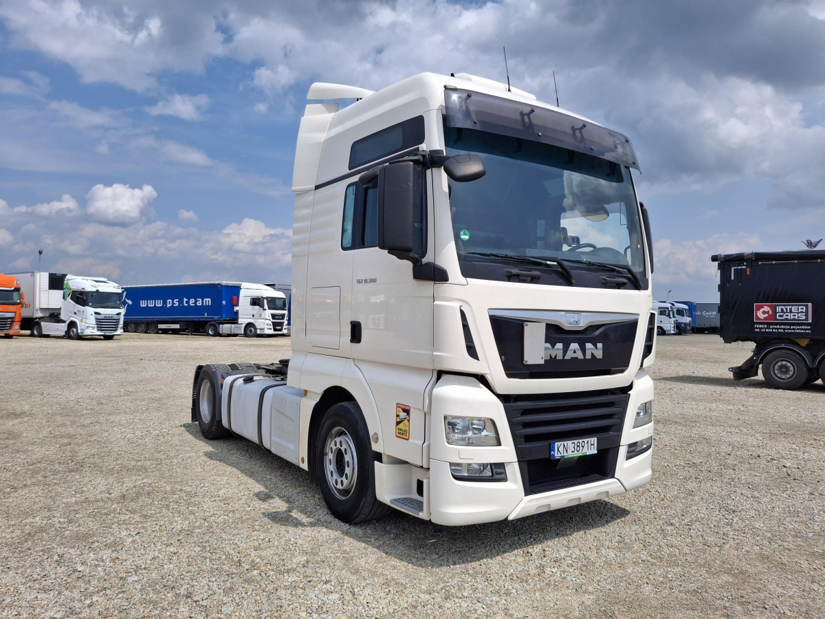 MAN TGX 18.500 CIĄGNIK SIODŁOWY - Nyergesvontató: 1 kép. MAN TGX 18.500 CIĄGNIK SIODŁOWY - Nyergesvontató: 1 kép.