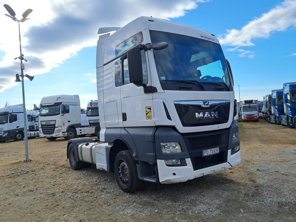 MAN TGX 18.510 CIĄGNIK SIODŁOWY - Nyergesvontató: 1 kép. MAN TGX 18.510 CIĄGNIK SIODŁOWY - Nyergesvontató: 1 kép.