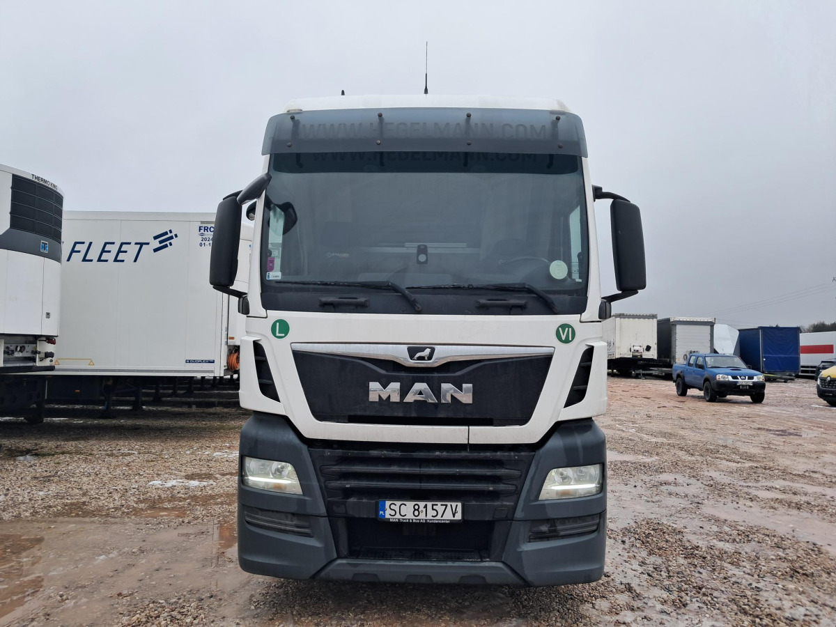 MAN TGX CIĄGNIK SIODŁOWY - Nyergesvontató: 4 kép. MAN TGX CIĄGNIK SIODŁOWY - Nyergesvontató: 4 kép.