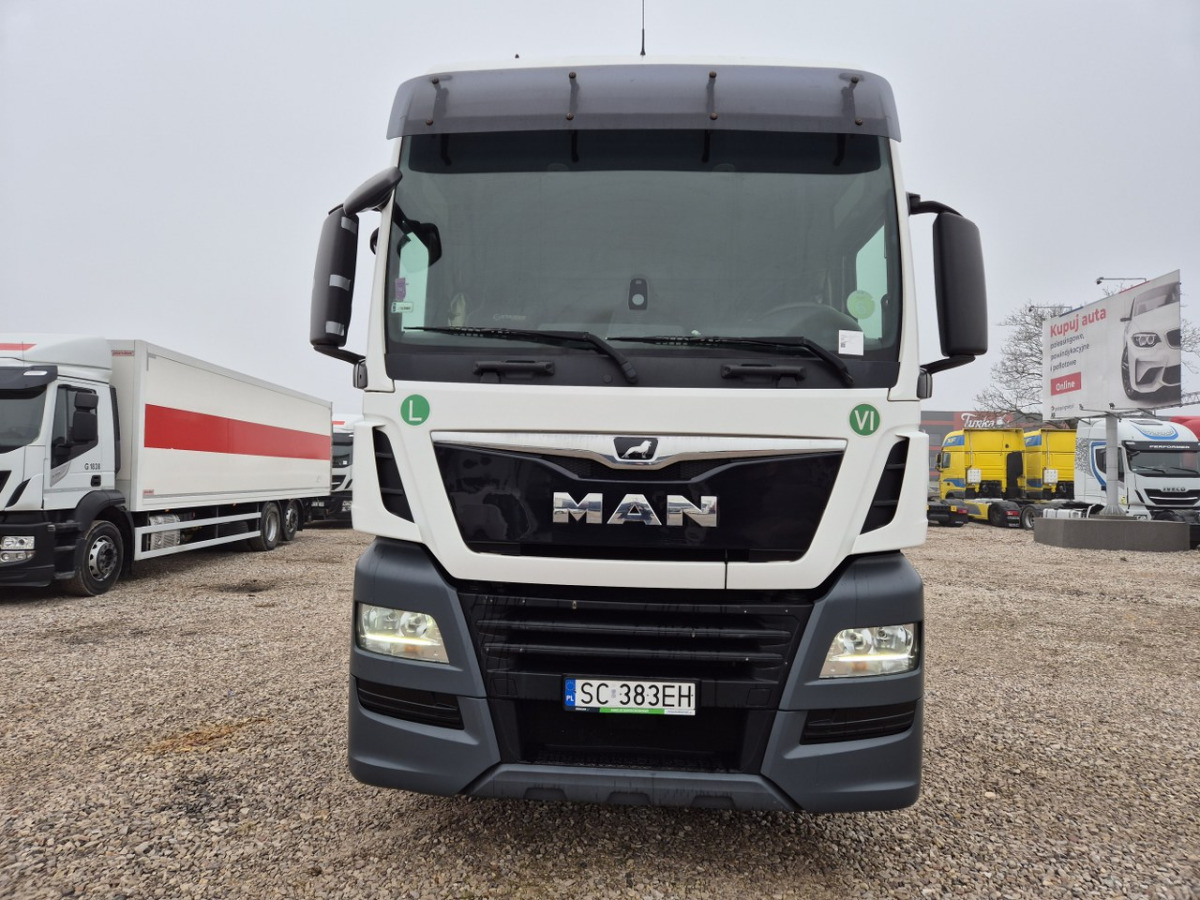 MAN TGX CIĄGNIK SIODŁOWY - Nyergesvontató: 2 kép. MAN TGX CIĄGNIK SIODŁOWY - Nyergesvontató: 2 kép.