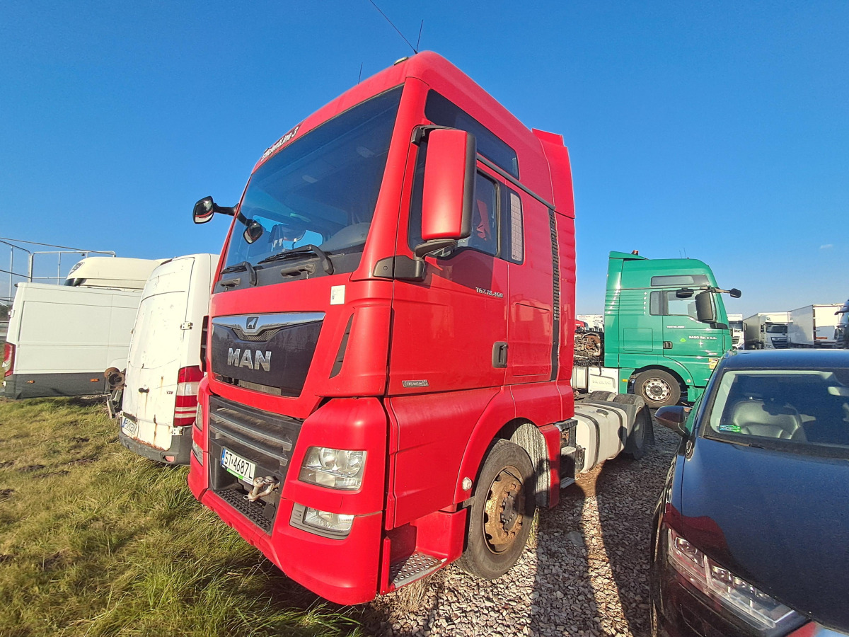 MAN TGX CIĄGNIK SIODŁOWY - Nyergesvontató: 2 kép. MAN TGX CIĄGNIK SIODŁOWY - Nyergesvontató: 2 kép.