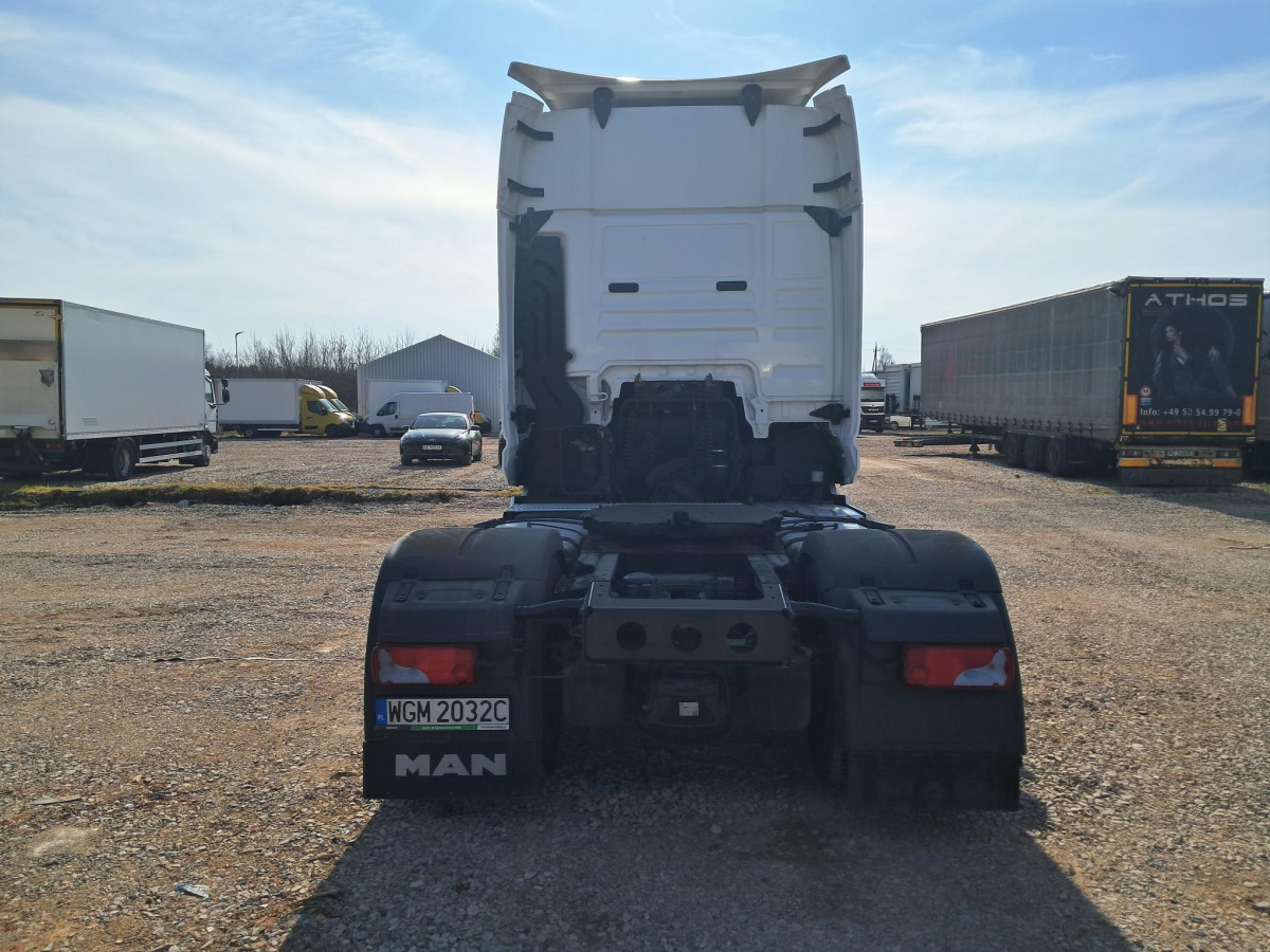 MAN TGX CIĄGNIK SIODŁOWY - Nyergesvontató: 5 kép. MAN TGX CIĄGNIK SIODŁOWY - Nyergesvontató: 5 kép.