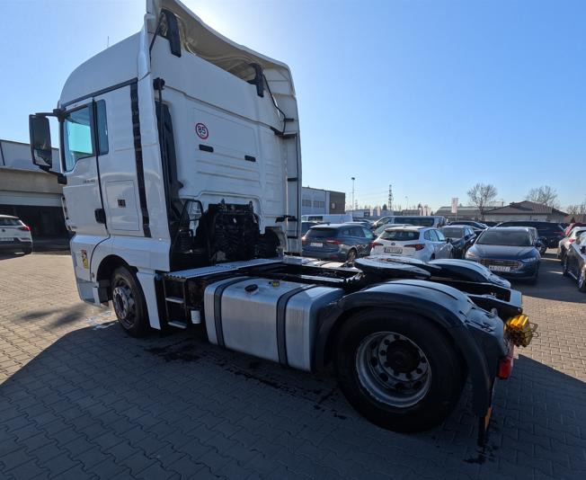 MAN TGX CIĄGNIK SIODŁOWY - Nyergesvontató: 4 kép. MAN TGX CIĄGNIK SIODŁOWY - Nyergesvontató: 4 kép.
