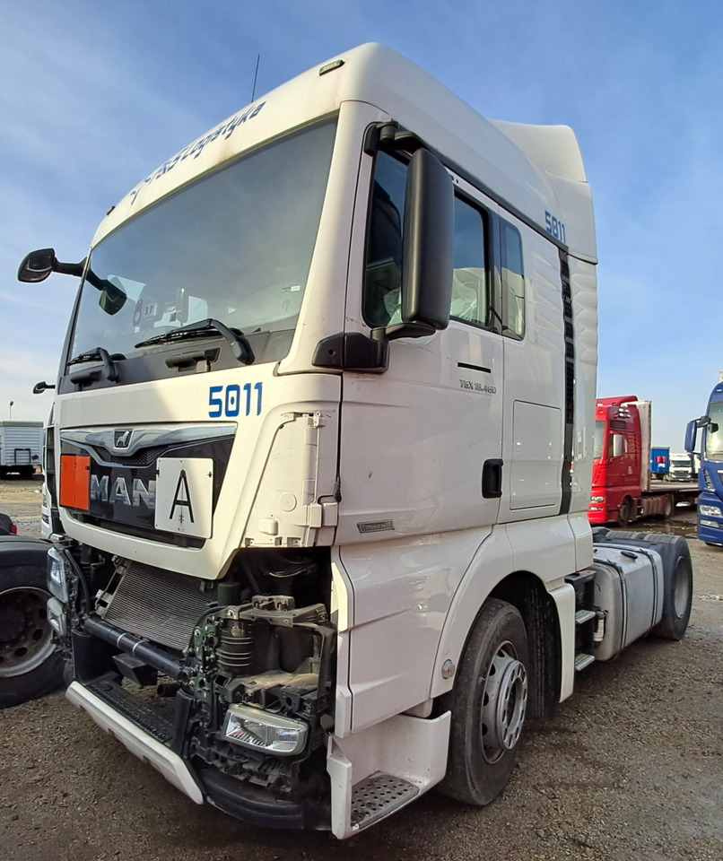 MAN TGX CIĄGNIK SIODŁOWY - Nyergesvontató: 2 kép. MAN TGX CIĄGNIK SIODŁOWY - Nyergesvontató: 2 kép.
