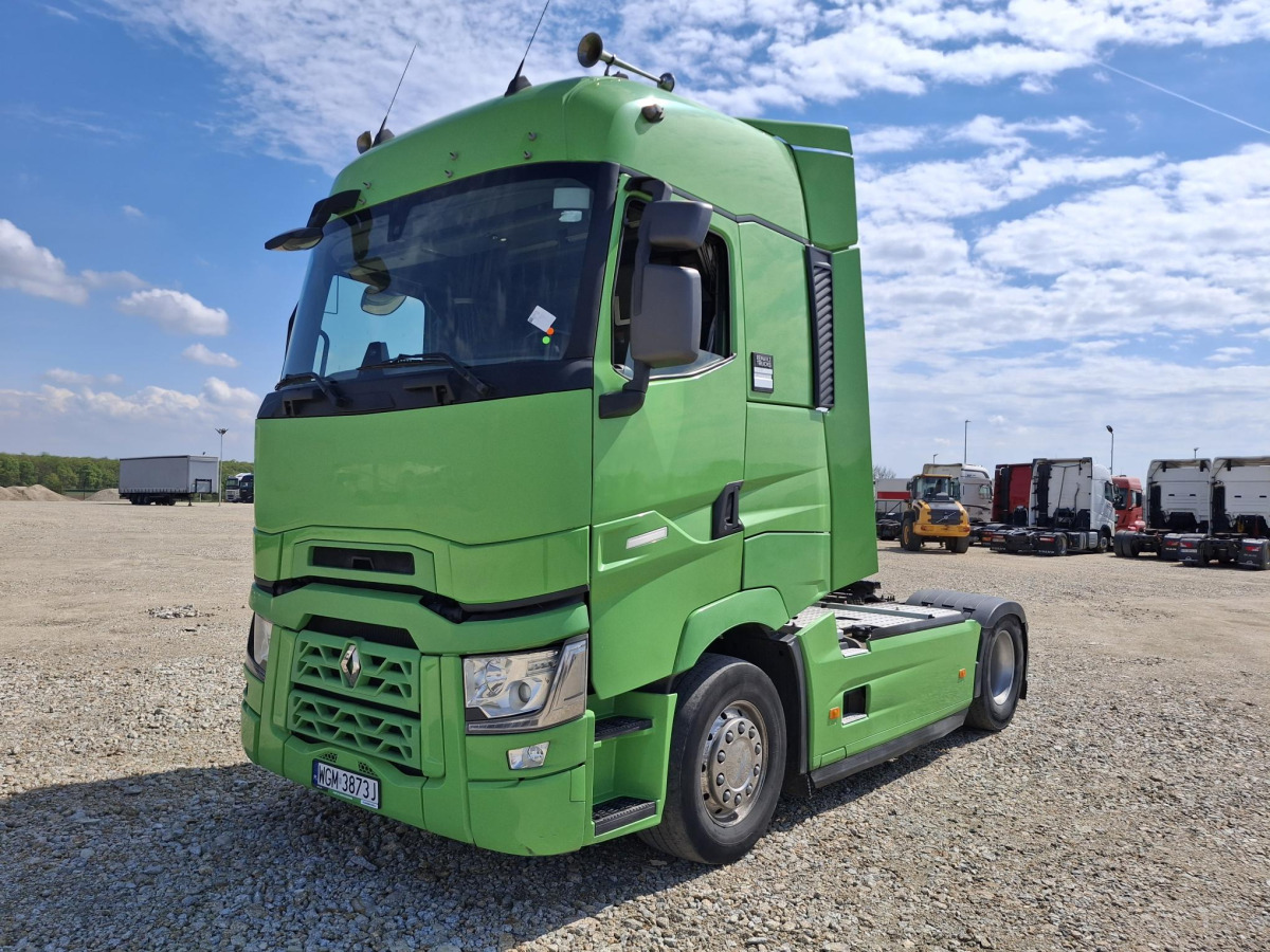 RENAULT T520 CIĄGNIK SIODŁOWY - Nyergesvontató: 2 kép. RENAULT T520 CIĄGNIK SIODŁOWY - Nyergesvontató: 2 kép.