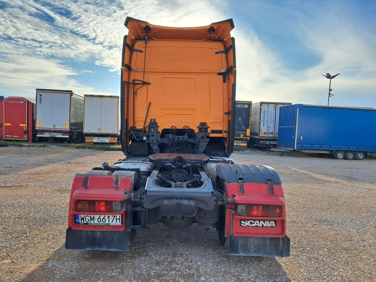 SCANIA R410 CIĄGNIK SIODŁOWY - Nyergesvontató: 3 kép. SCANIA R410 CIĄGNIK SIODŁOWY - Nyergesvontató: 3 kép.