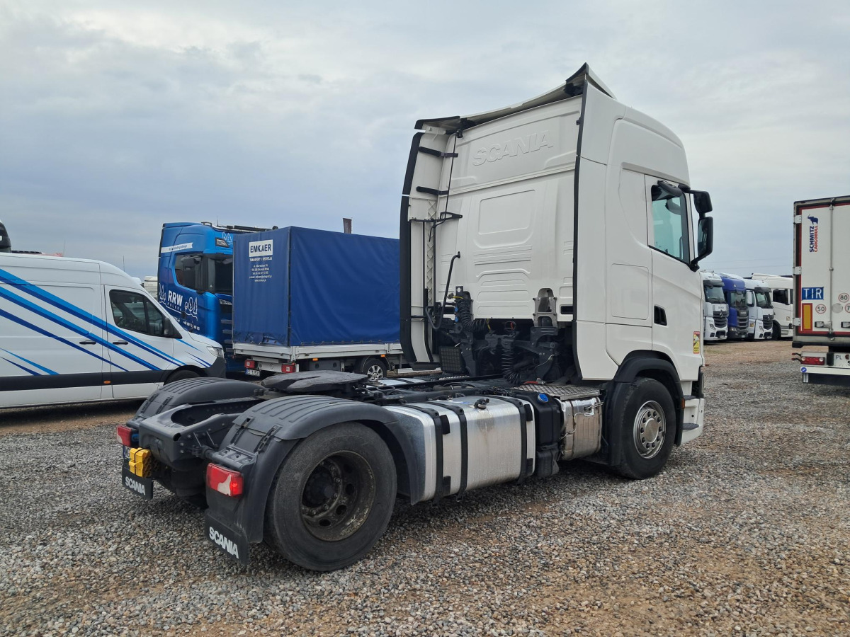 SCANIA S450 CIĄGNIK SIODŁOWY - Nyergesvontató: 5 kép. SCANIA S450 CIĄGNIK SIODŁOWY - Nyergesvontató: 5 kép.