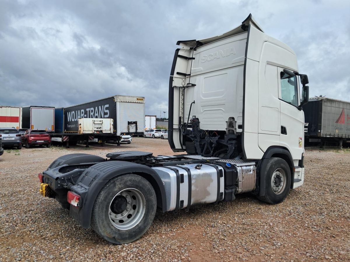 SCANIA S450 CIĄGNIK SIODŁOWY - Nyergesvontató: 5 kép. SCANIA S450 CIĄGNIK SIODŁOWY - Nyergesvontató: 5 kép.