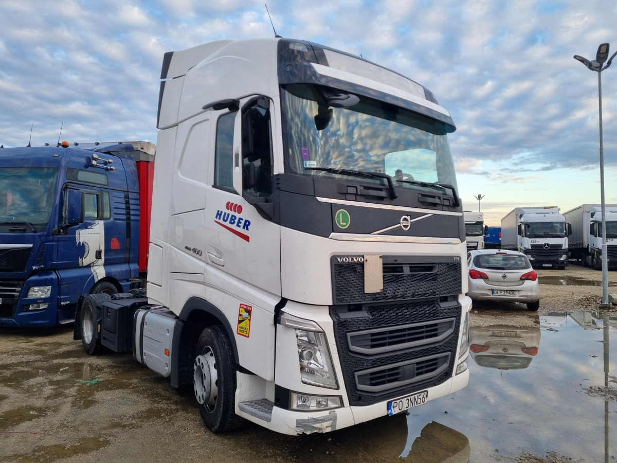 VOLVO FH 460 CIĄGNIK SIODŁOWY - Nyergesvontató: 1 kép. VOLVO FH 460 CIĄGNIK SIODŁOWY - Nyergesvontató: 1 kép.