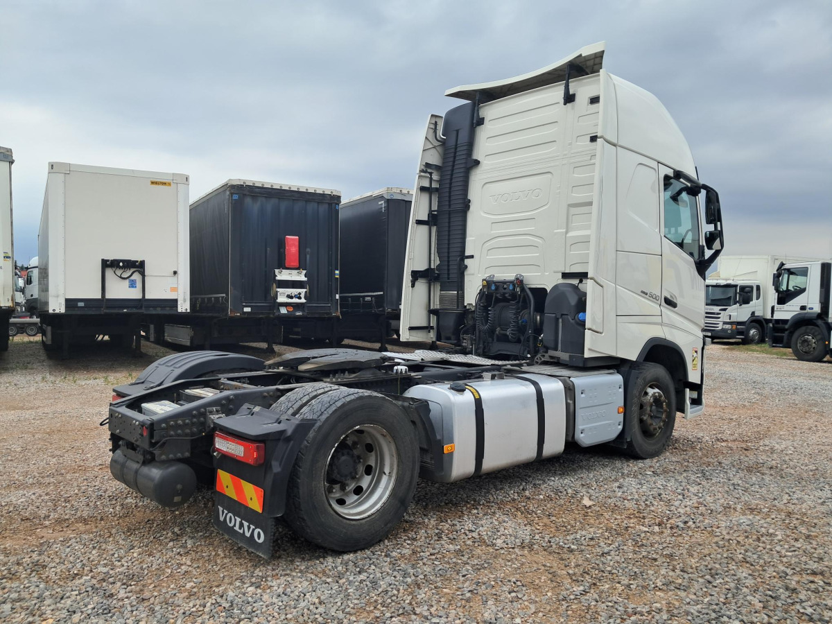 VOLVO FH CIĄGNIK SIODŁOWY - Nyergesvontató: 5 kép. VOLVO FH CIĄGNIK SIODŁOWY - Nyergesvontató: 5 kép.