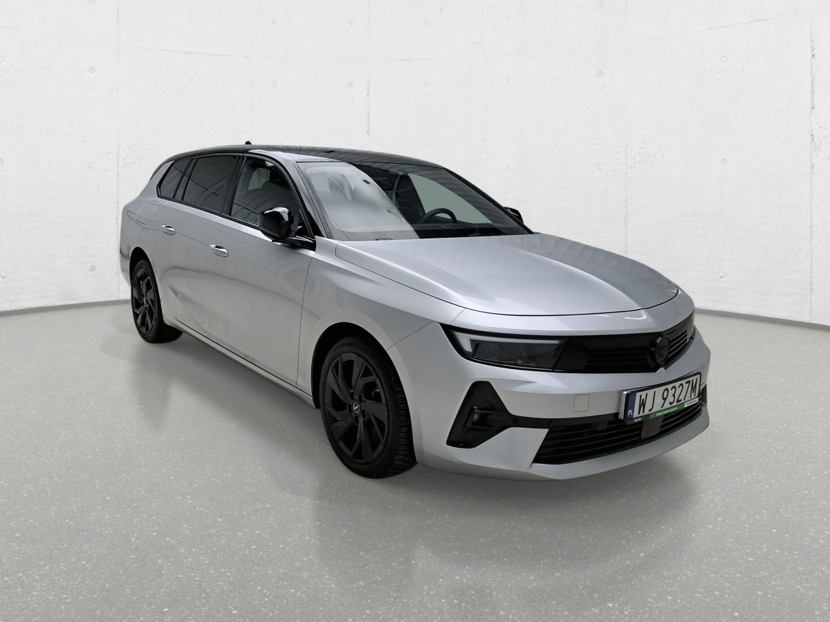 OPEL ASTRA SPORTS TOURER KOMBI - Autó: 2 kép. OPEL ASTRA SPORTS TOURER KOMBI - Autó: 2 kép.