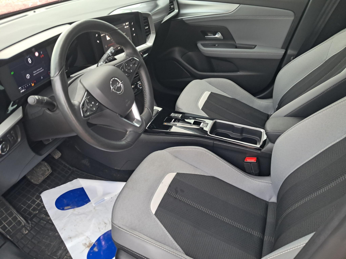 Terepjáró/ SUV OPEL MOKKA SUV: 8 kép.