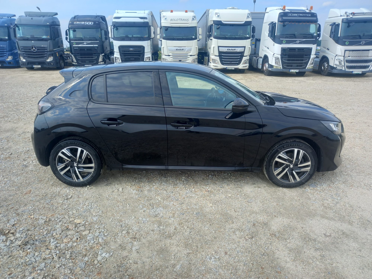 PEUGEOT 208 HATCHBACK - Hatchback: 3 kép. PEUGEOT 208 HATCHBACK - Hatchback: 3 kép.