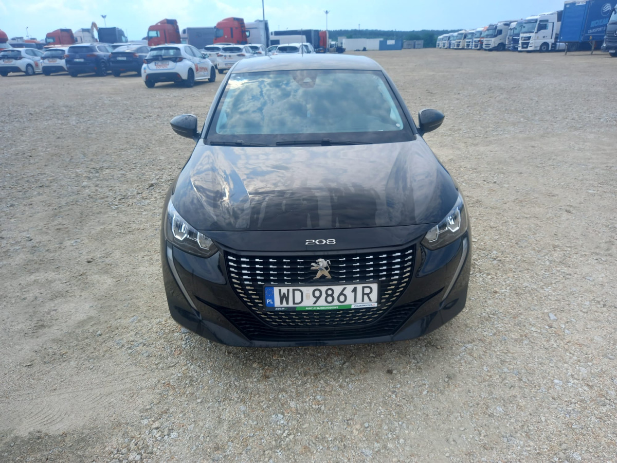 PEUGEOT 208 HATCHBACK - Hatchback: 2 kép. PEUGEOT 208 HATCHBACK - Hatchback: 2 kép.