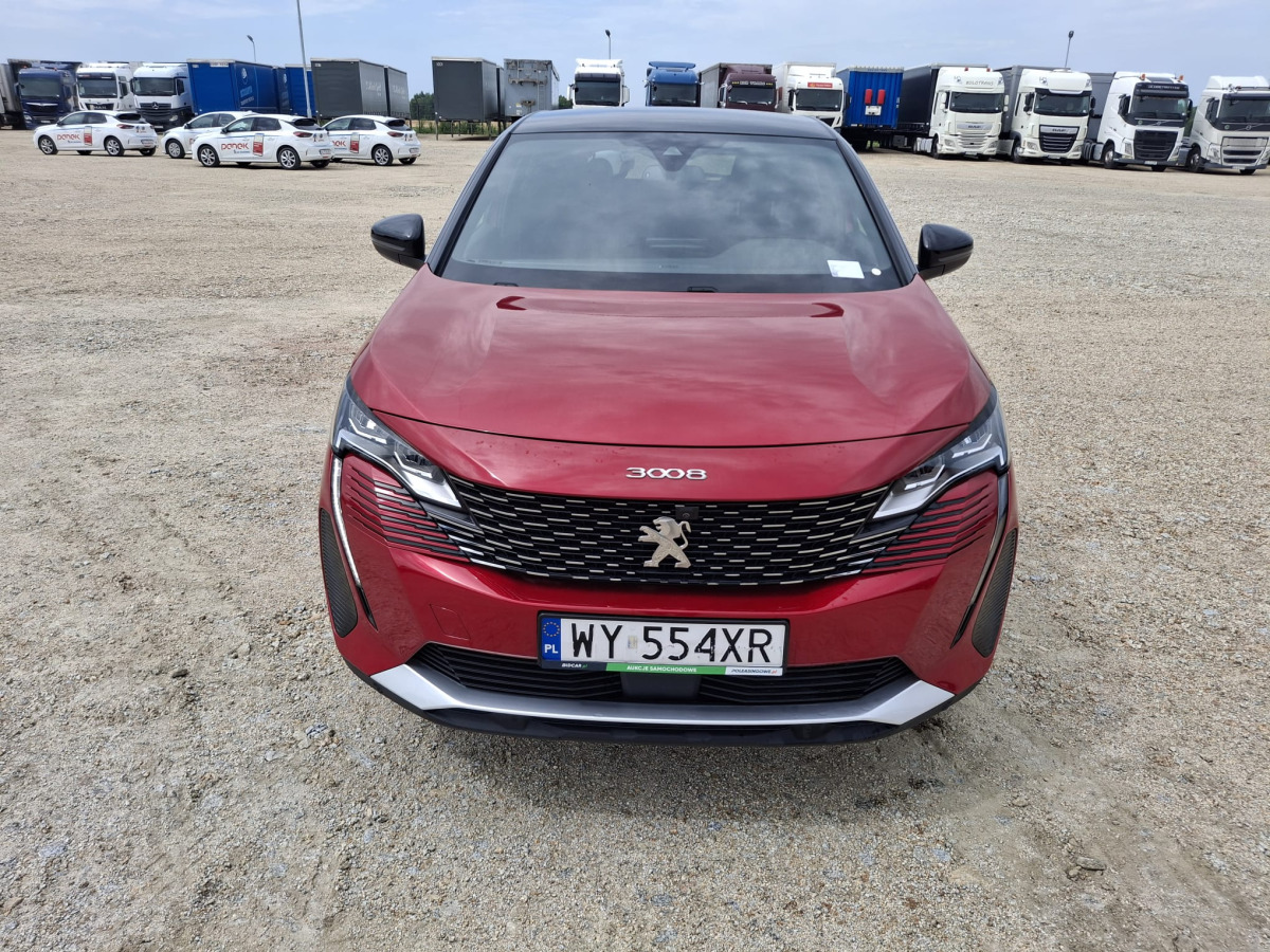PEUGEOT 3008 SUV - Terepjáró/ SUV: 2 kép. PEUGEOT 3008 SUV - Terepjáró/ SUV: 2 kép.