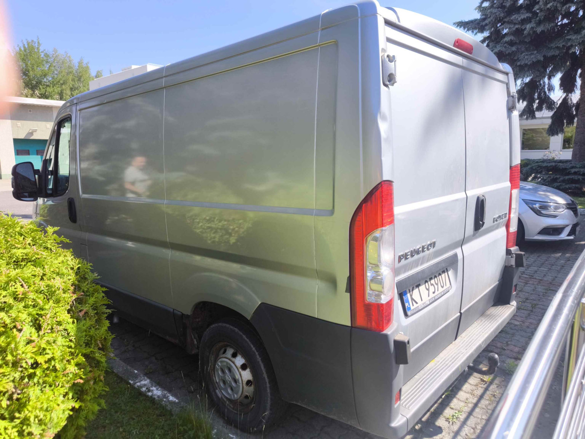 PEUGEOT BOXER FURGON BLASZAK - Furgon: 4 kép. PEUGEOT BOXER FURGON BLASZAK - Furgon: 4 kép.