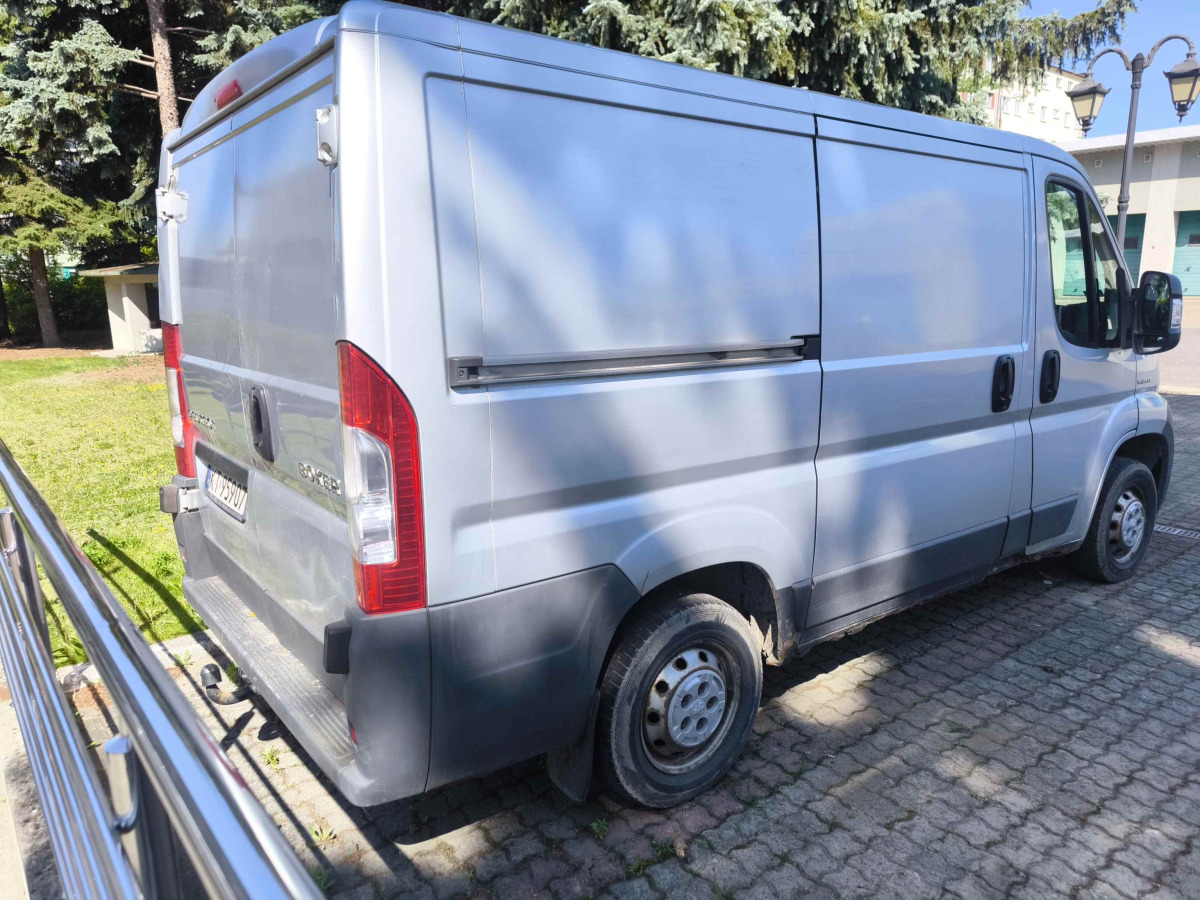 PEUGEOT BOXER FURGON BLASZAK - Furgon: 3 kép. PEUGEOT BOXER FURGON BLASZAK - Furgon: 3 kép.