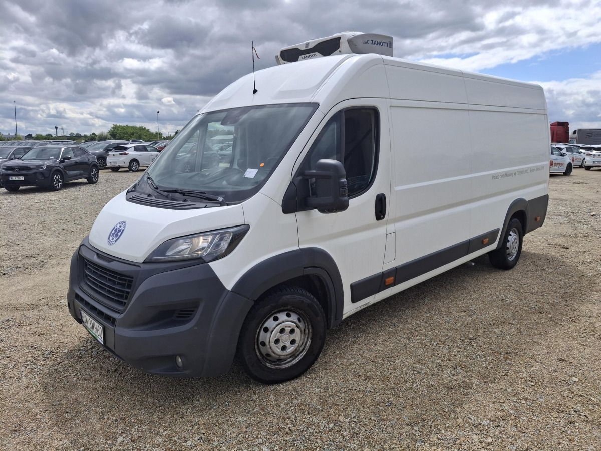 PEUGEOT BOXER FURGON BLASZAK - Furgon: 5 kép. PEUGEOT BOXER FURGON BLASZAK - Furgon: 5 kép.