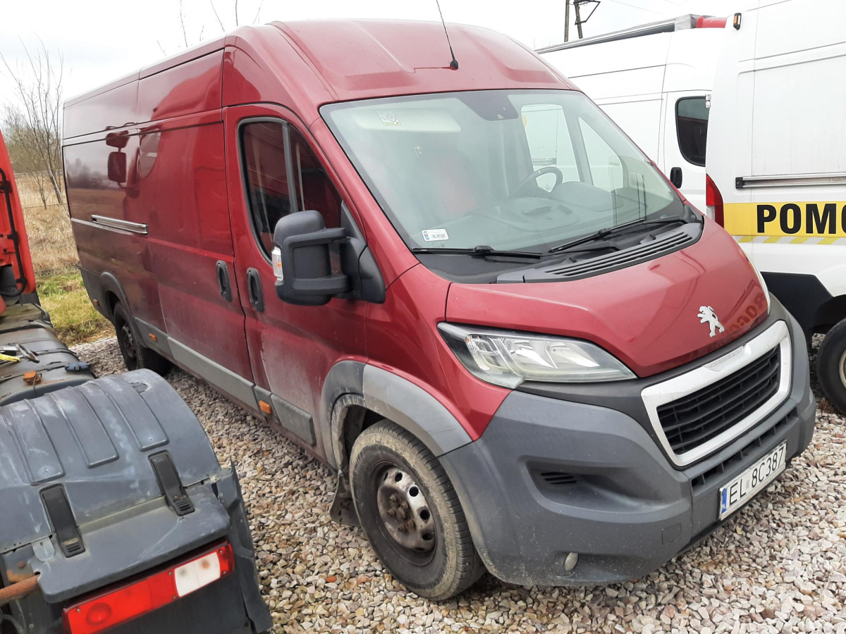 PEUGEOT BOXER FURGON BLASZAK - Furgon: 1 kép. PEUGEOT BOXER FURGON BLASZAK - Furgon: 1 kép.